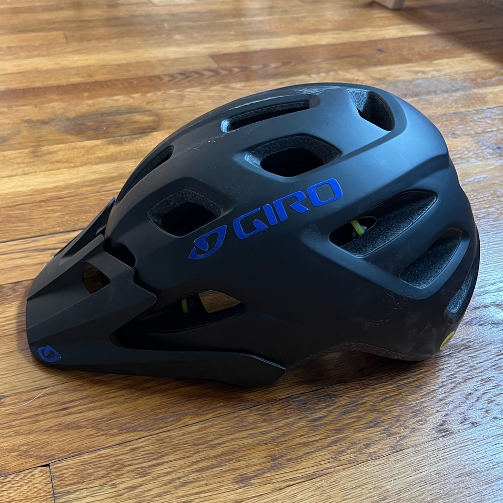 Giro Verce Mips Helmet - Womens Universal size